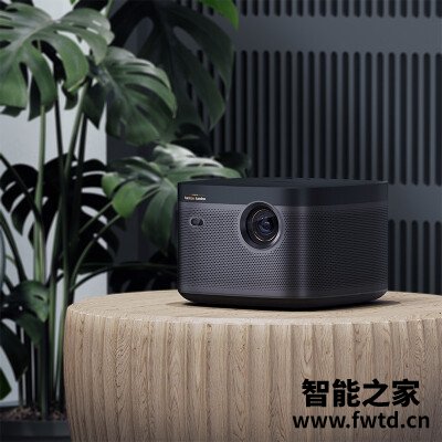 口碑测评投影仪坚果j7s和极米z8x区别哪个好？听说质量很好？