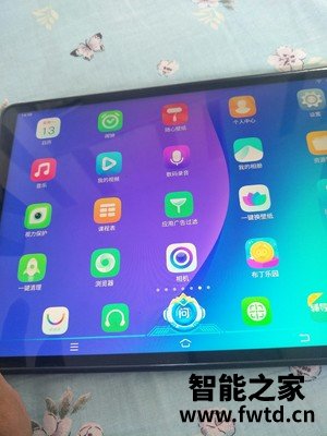 真实对比：联想小新pad和pro哪个好？？联想小新pad和pro区别是什么？