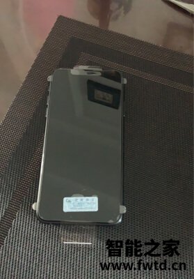 亲身使用分享苹果iphone12和三星z fold2哪个好？？看完这篇就行了！