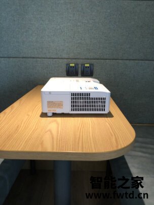 麦克赛尔MMX-D333X投影仪怎么样?直击评测使用感受 麦克赛尔MMX-D333X投影仪怎么样?直击评测使用感受