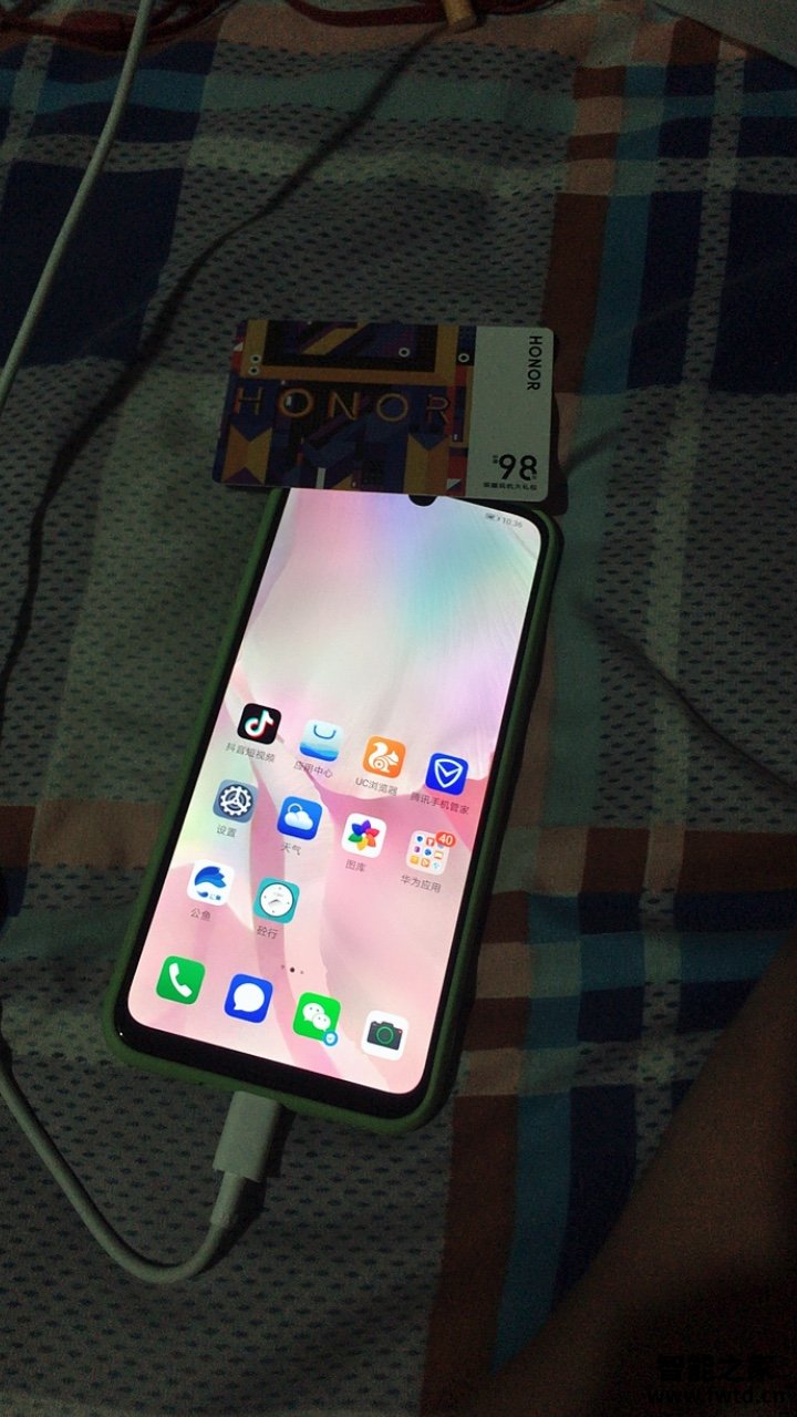真相荣耀20青春版怎么样,使用一个月后感受!!!【大揭秘