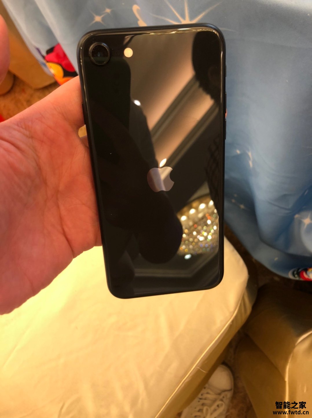 优缺点iPhone SE怎么样,使用一个月后感受!!!【真相大揭秘