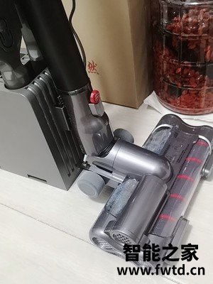 说一说区别：追觅v12和小狗t12区别哪个好？使用四个月感受
