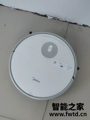 深度评测：美的I5扫地机器人测评怎么样呢？使用一年客观点评