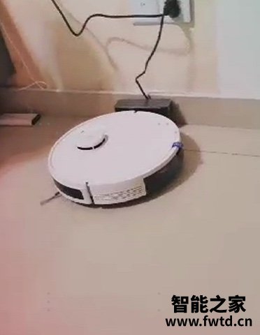 (质量)哇力拖扫地机器人怎么样,使用一个月后吐槽!