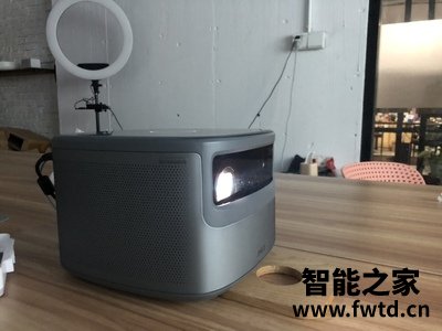 极米NEWZ6X和Z8X哪个好？大家一起来说说区别?!