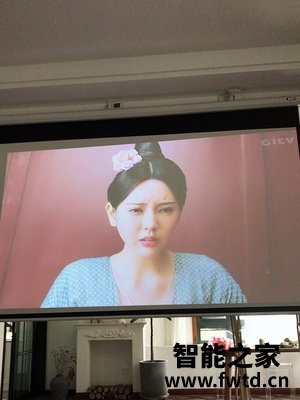 分析区别：坚果J10和J10s区别哪个好？对比一个月后感受如何！