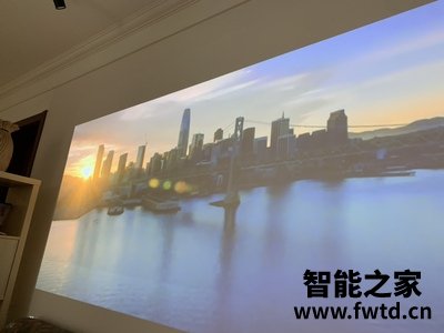 前沿：坚果投影仪J10如何怎么样？亲身体验分享!!【分析优缺点!