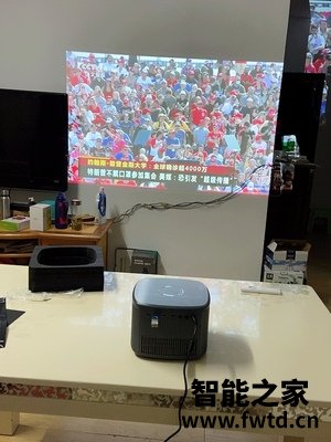 如何评价坚果投影仪J10怎么样？全方位测评曝光？！