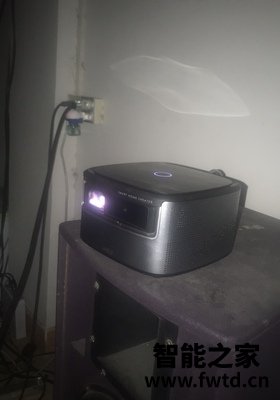 来说说当贝D3X和极米z6x投影仪有啥区别，最好选择是哪个好呢！