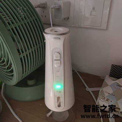 真相揭秘千山小喷泉冲牙器怎么样,测评一个月后感受!!!【缺点大吐槽