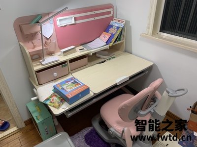 图文剖析法兰芭比好学童儿童学习桌怎么样,使用一个月后测评!!!【吐槽大评价
