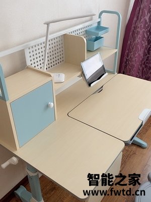 图文剖析法兰芭比好学童儿童学习桌怎么样,使用一个月后测评!!!【吐槽大评价
