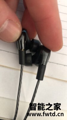大家评测小米圈铁四单元耳机怎么样呢?质量被曝光了?