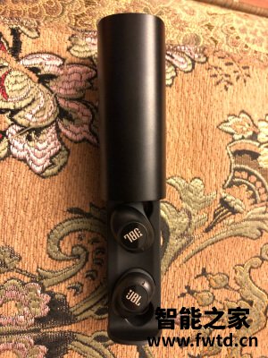 吐槽：JBL C230TWS怎么样,千万不要被忽悠!揭秘感受