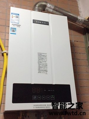 新手小白求助能率F4水量伺服器燃气热水器怎么样?的确很好用吗? 新手小白求助能率F4水量伺服器燃气热水器怎么样?的确很好用吗?