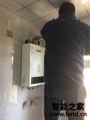 新手小白求助能率F4水量伺服器燃气热水器怎么样?的确很好用吗? 新手小白求助能率F4水量伺服器燃气热水器怎么样?的确很好用吗?