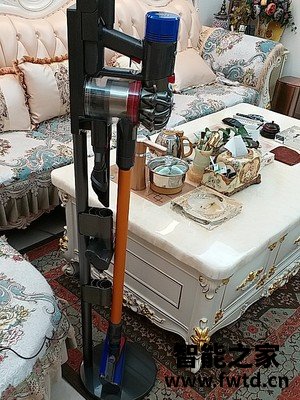内幕爆料:戴森V8 Fluffy优缺点揭露评测 内幕爆料:戴森V8 Fluffy优缺点揭露评测