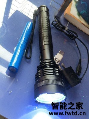 电筒哪个品牌好,迭影强光手电筒图片测评 