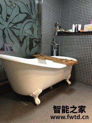 解释一下澳友卫浴独立式铸铁浴缸怎么样？被疯抢的原因分析！