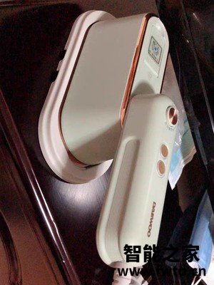 韩国大宇手持挂烫机真实使用感受,不吹不黑买前必看 韩国大宇手持挂烫机真实使用感受,不吹不黑买前必看