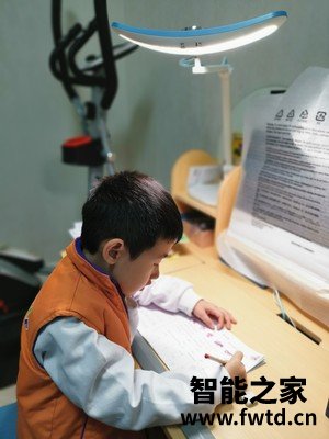 内幕爆料:明基MindDuo台灯优缺点揭露评测 内幕爆料:明基MindDuo台灯优缺点揭露评测