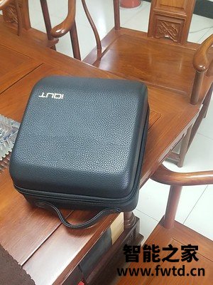 内幕曝光奇遇VR 2S 胶片灰vr眼镜好用吗？垃圾不垃圾？