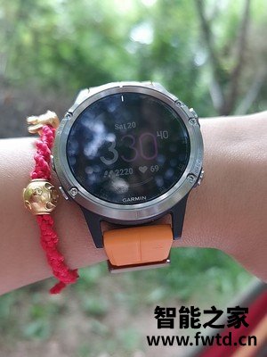 评测揭秘：佳明Fenix5 Plus 户外运动登山手表怎么样？很多人被坑了？