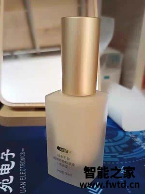 好用的粉底液哪个品牌好,珀莱雅粉底液怎么用 