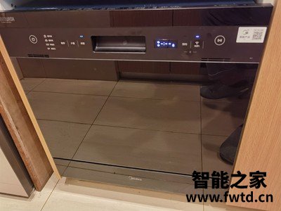 真实参考美的V5洗碗机怎么样？不到一个月开始后悔吗? 