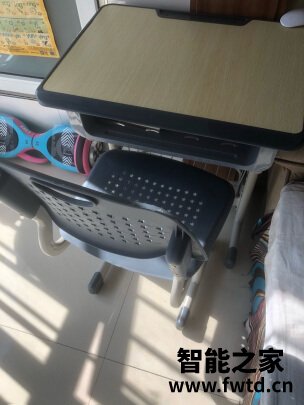 梦多福儿童课桌怎么样?用后两周感受!!【重新评价 梦多福儿童课桌怎么样?用后两周感受!!【重新评价