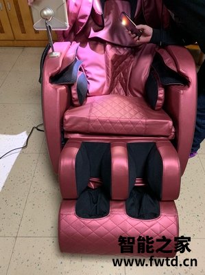 奥佳华7808和荣泰6910s哪个更好，如何选择区别大吗！ 