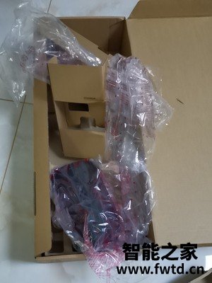 戴森V8 Fluffy Origin有什么区别划算不划算，质量怎么样？两个月评测感受！
