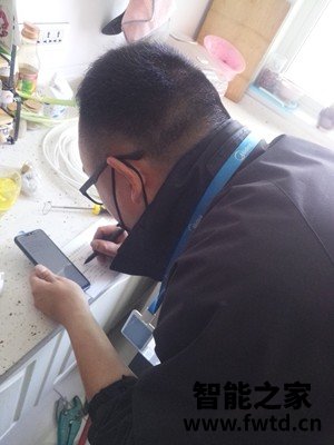 安吉尔哪吒净水器和v6哪个要好些,的区别如何?交流三周心得分享! 安吉尔哪吒净水器和v6哪个要好些,的区别如何?交流三周心得分享!