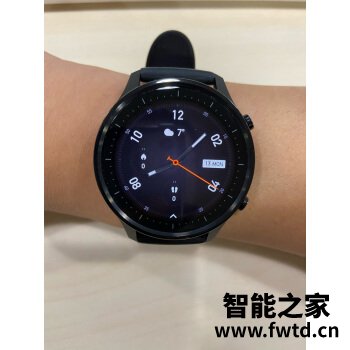 晒单评测分享：荣耀es和荣耀手环5哪个好？使用一个月告诉大家实情 