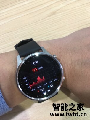 点评一下：荣耀es和华为fit哪个好？使用一个月告诉大家实情 