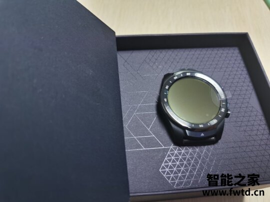 点评一下：荣耀es和华为fit哪个好？使用一个月告诉大家实情 