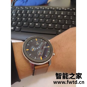 点评一下：荣耀es和华为fit哪个好？使用一个月告诉大家实情 