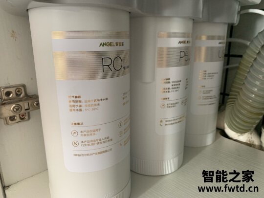 安吉尔净水器x6与v6哪个好？优缺点有哪些？ 
