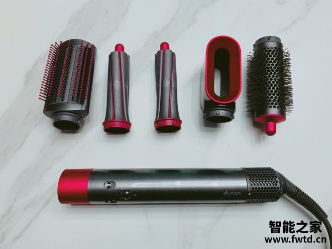 网友剖析戴森hs01跟hd01的区别?对比哪款性价比更高 网友剖析戴森hs01跟hd01的区别?对比哪款性价比更高
