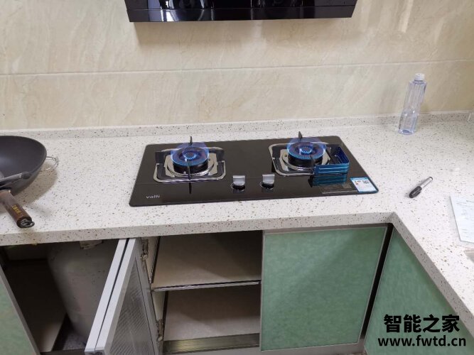 口碑解读华帝i10052b和i10053b 有什么区别?只选对的不选贵的 口碑解读华帝i10052b和i10053b 有什么区别?只选对的不选贵的