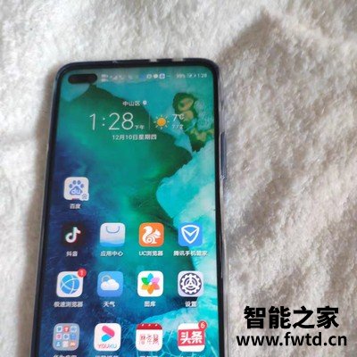 真相选择吐槽:荣耀V40评测怎么样?有什么不好的!!使用四个月感受 真相选择吐槽:荣耀V40评测怎么样?有什么不好的!!使用四个月感受