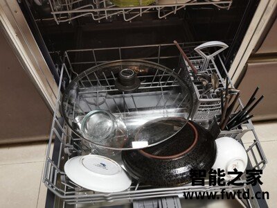 洗碗机美的j10和rx20哪个好些，区别大么？是否还划算 