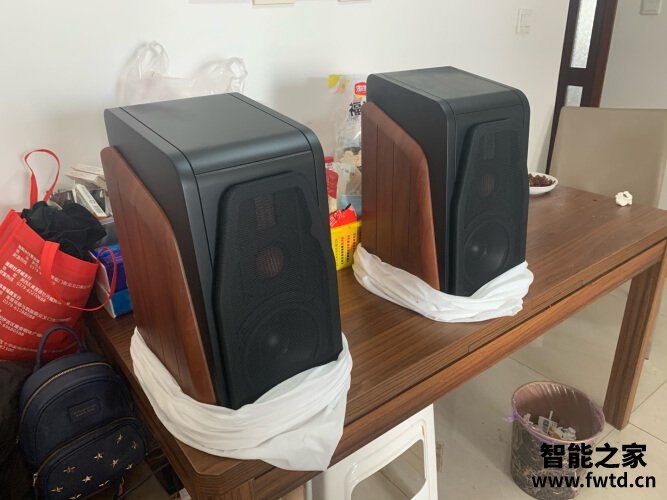 老司机告诉你惠威m5a和x8哪个好？图文爆料分析