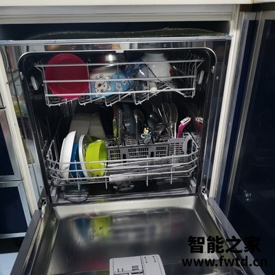 洗碗机美的j10和rx10哪个好，有什么区别？评价如何 