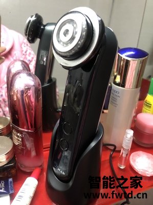 雅萌max美容仪口碑差不差?亲身使用一个月体验揭秘 雅萌max美容仪口碑差不差?亲身使用一个月体验揭秘
