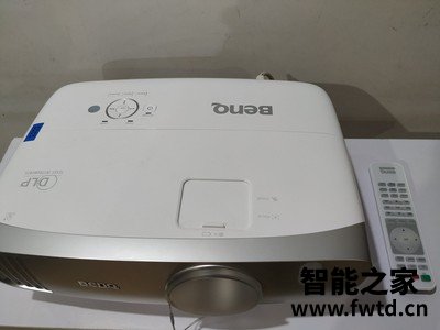 明基W1120投影仪怎么样用后一周说良心感受 