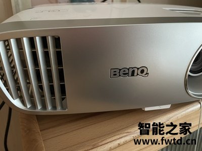 明基W1120投影仪怎么样用后一周说良心感受 