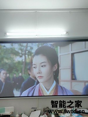 坚果J10投影仪好不好?用后两周开始讲真相感受 
