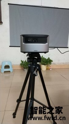 坚果J7S投影仪好吗？用后两周讲良心感受 